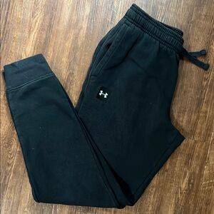 Boy’s UA Sweatpants, size YL